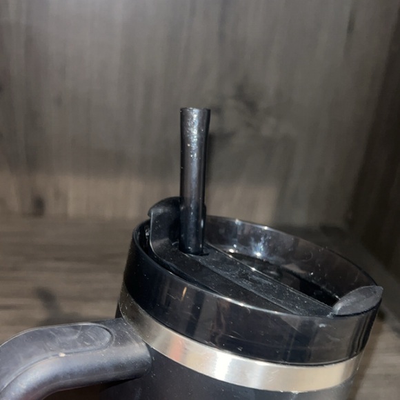 Black Stanley cup, 40 oz - Picture 4 of 4